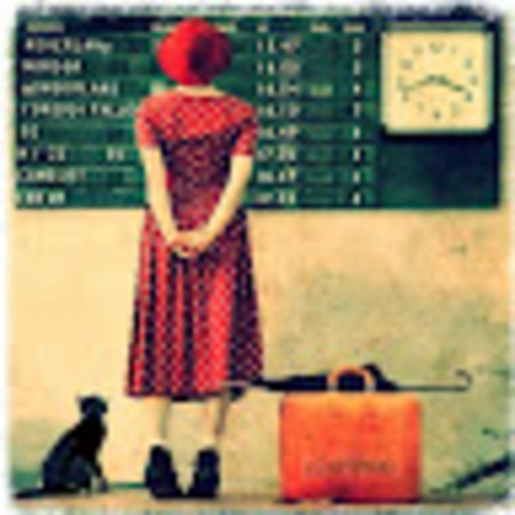 Meet your Posher, Cynthia - Picture 1 of 1